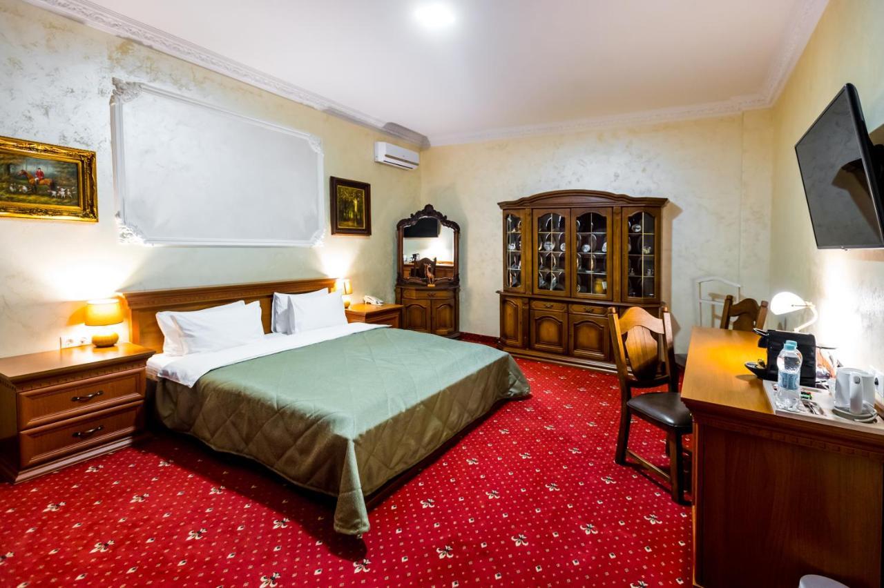 Hotel France Vinnytsia Extérieur photo A room at the hotel