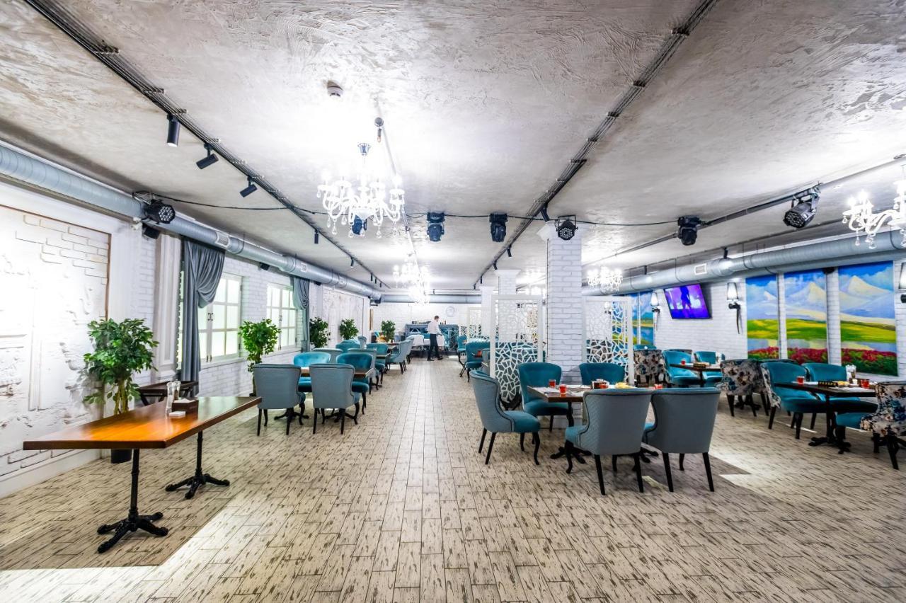 Hotel France Vinnytsia Extérieur photo The interior of the restaurant