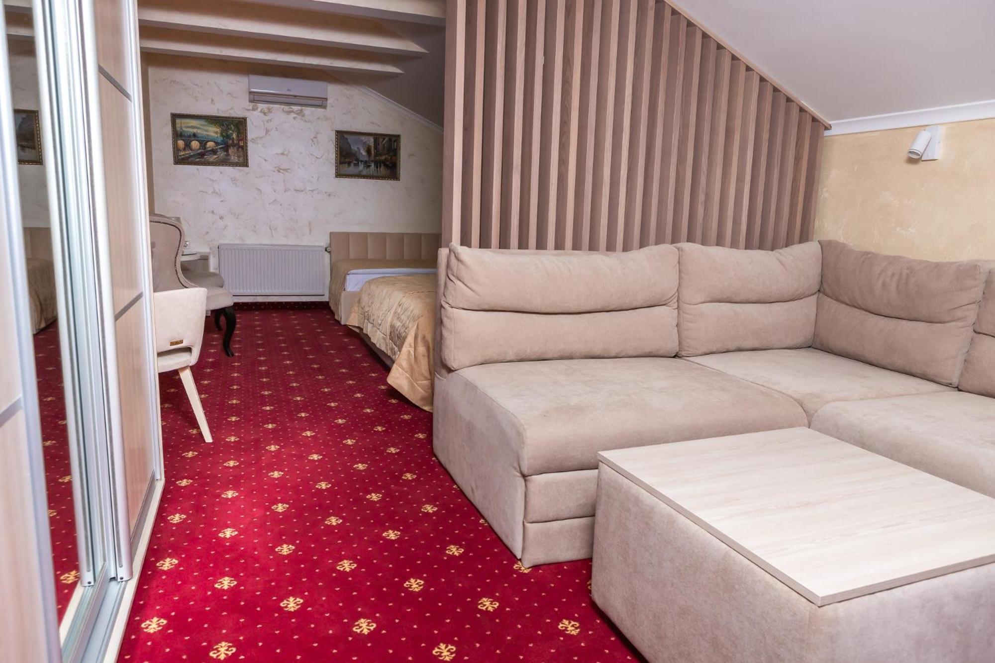Hotel France Vinnytsia Extérieur photo A suite