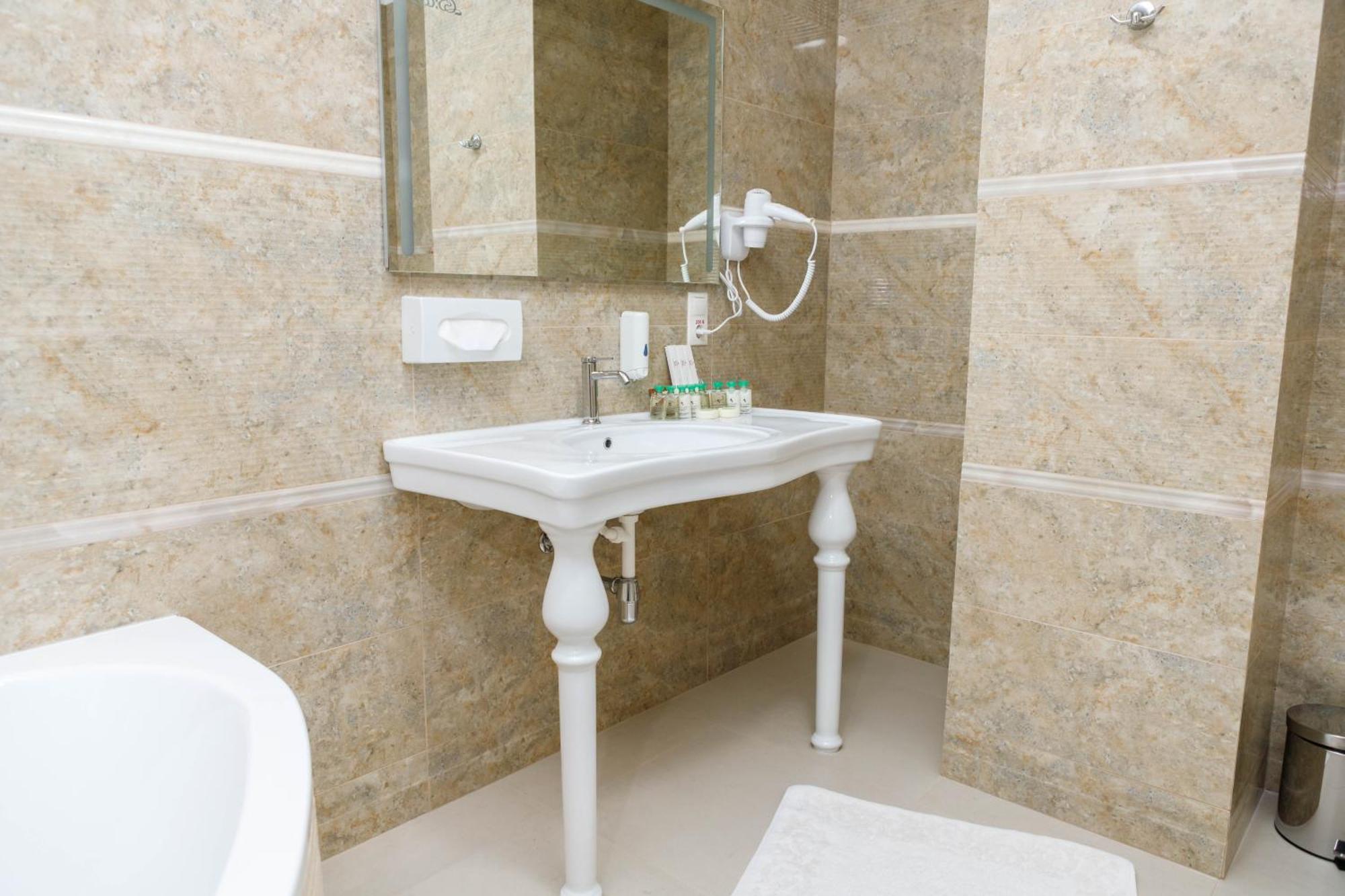 Hotel France Vinnytsia Extérieur photo